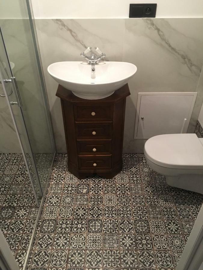 Przestrzenny Apartament W Centrum Krakowa. Esterno foto