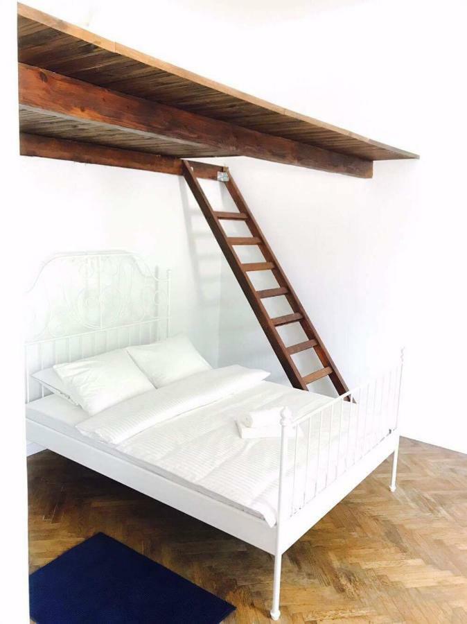 Przestrzenny Apartament W Centrum Krakowa. Esterno foto